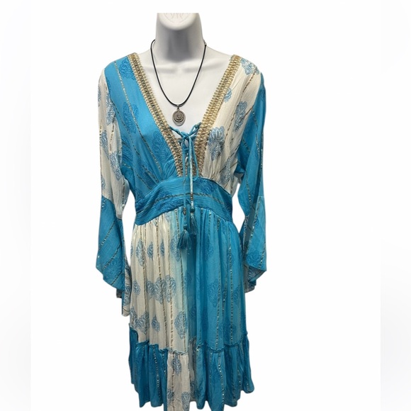 Dresses & Skirts - NWT.  S/M Blue and White Bohemian Dress.  CL/GR05